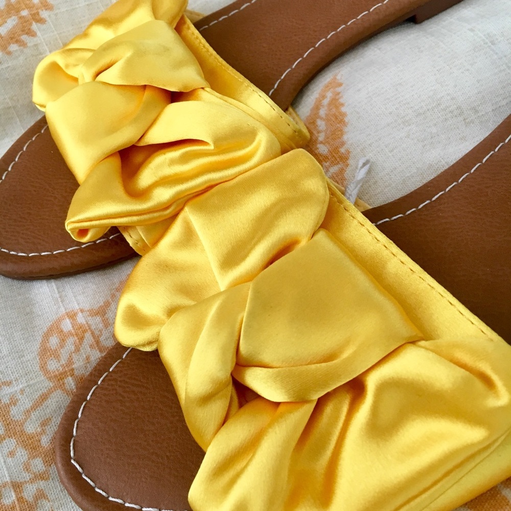 H&M yellow bow slip-on sandals